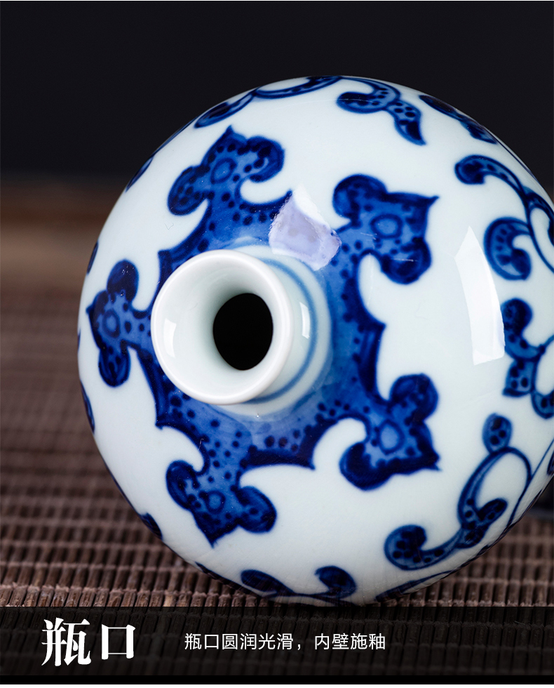 Jingdezhen ceramic mini hand - made small blue and white porcelain vase creative flower arranging furnishing articles furnishing articles of Chinese style household outfit