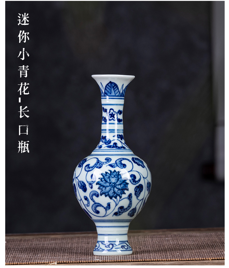 The Mini blue and white porcelain of jingdezhen ceramics characteristic small flowers flower arrangement bottled water furnishing articles tea table of Chinese style household decoration