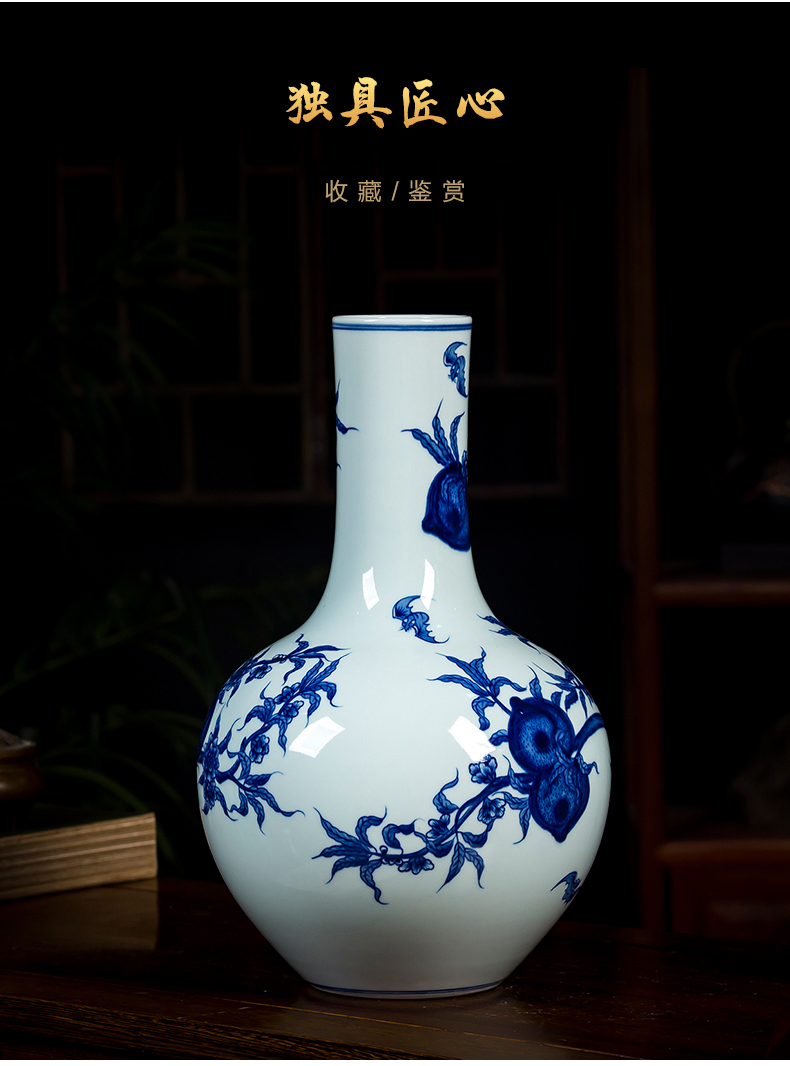 Jingdezhen ceramics archaize qianlong vase furnishing articles sitting room of Chinese style household flower arrangement of blue and white porcelain porcelain decoration