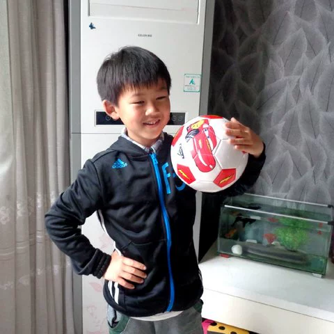 Xuất khẩu Ý gốc mèo Kitty chính hãng McQueen bóng đá xe bóng đá trẻ em thứ 4 bóng đá đỏ - Bóng đá