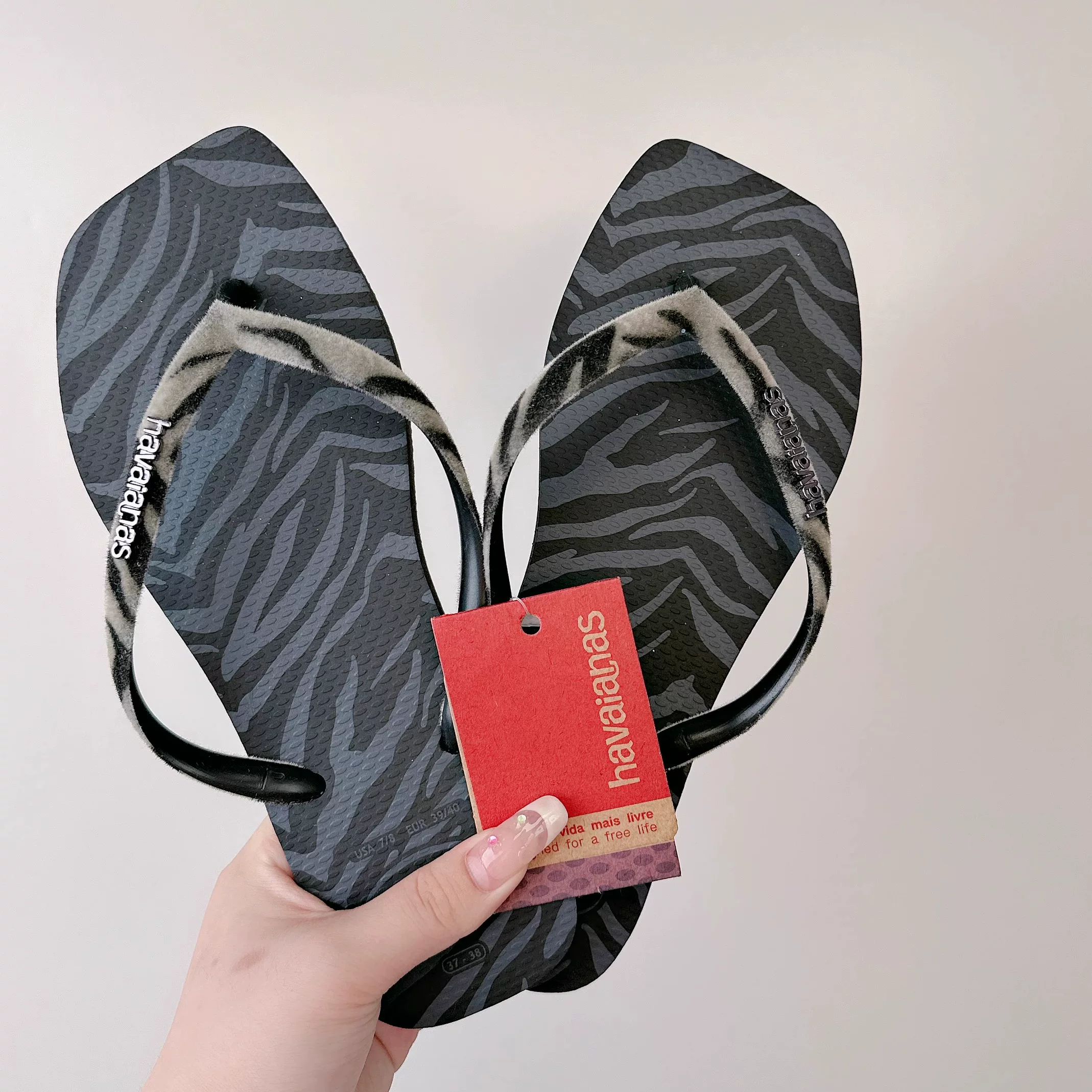 Бразильские шлепанцы Havaianas леопардовый принт бархат зебра квадратная головка женская верхняя одежда прищемление стопы лета