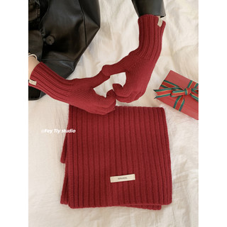 100% australian wool scarf and gloves to keep warm in autumn and winter