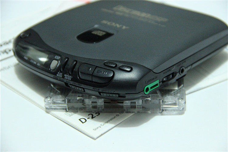 Купить CD-плеер Японский оригинал полный Сони д-231 портативный CD ...