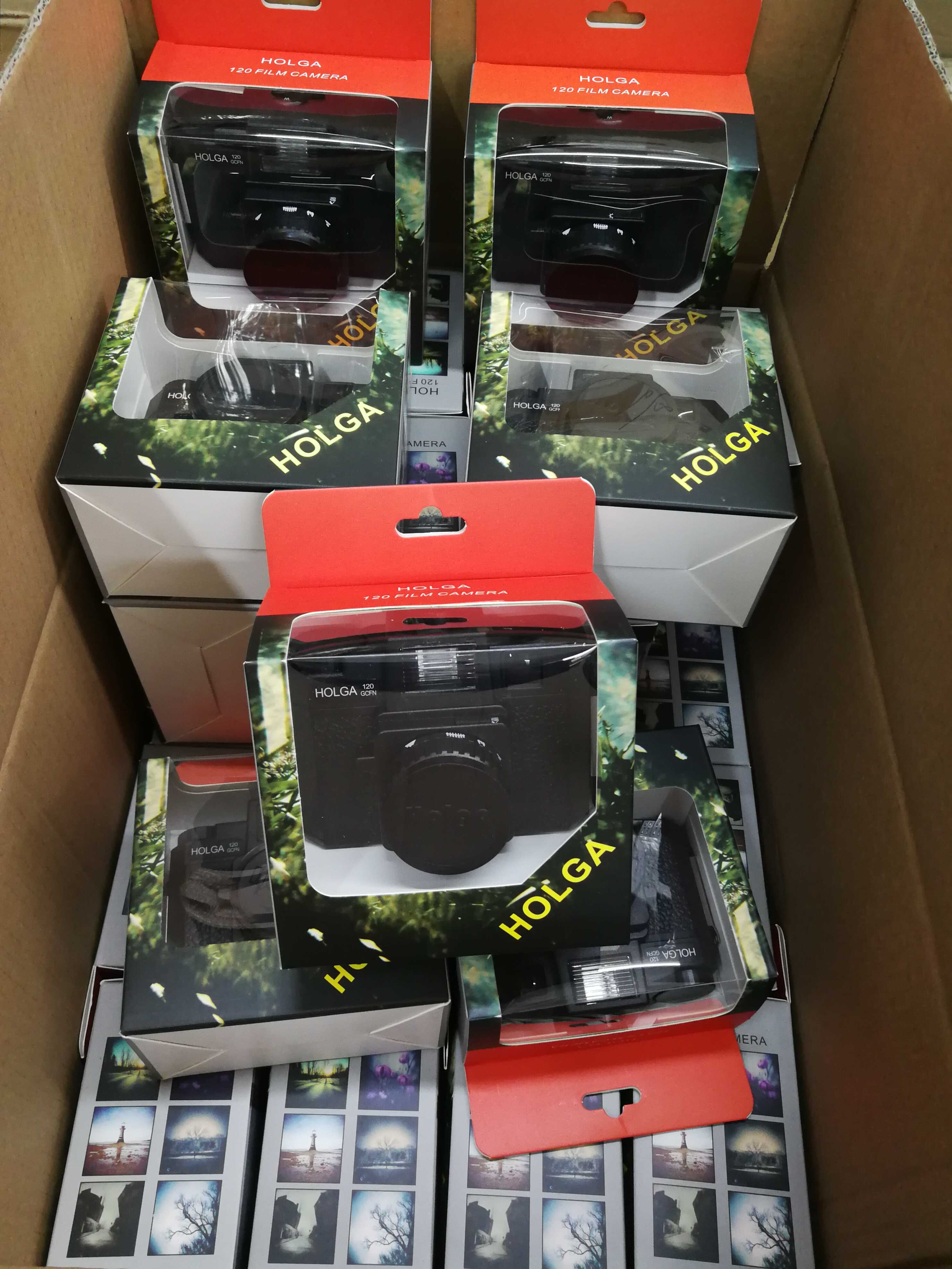 holga 120GCFN brand new pure black version 4 color built-in flash 120 glue roll camera LOMO