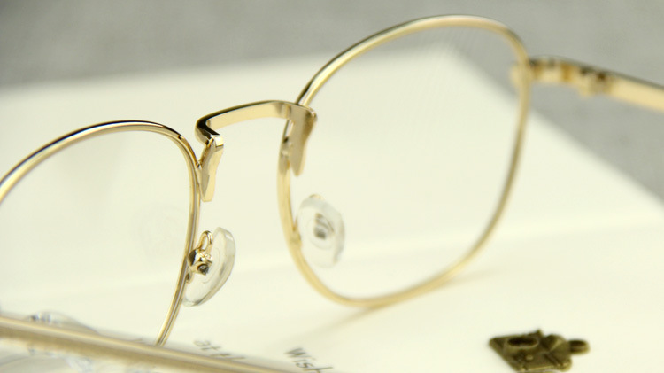 Phiên bản tiếng Hàn của khung mắt siêu nhẹ bằng kim loại vuông gương phẳng retro nữ kính khung nam với kính cận sinh viên kính lão