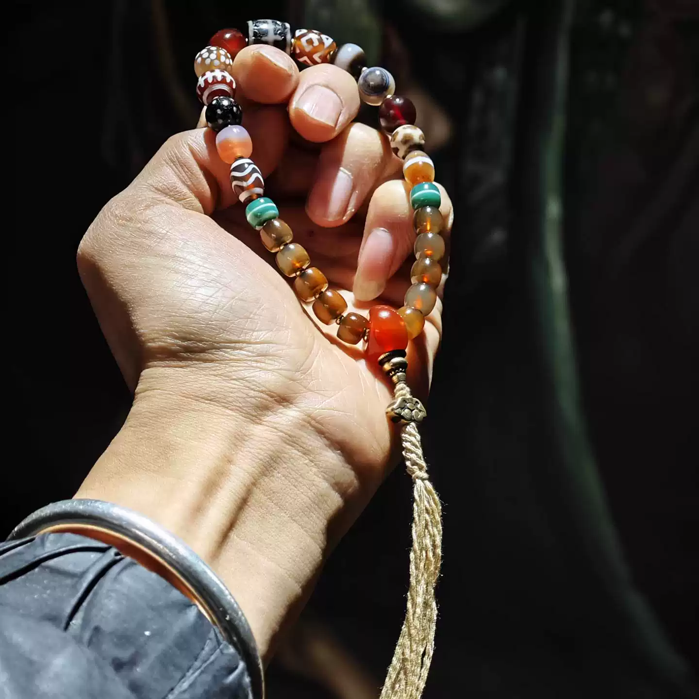 藏传老金刚锁天珠唐球玛瑙邦地克绿药师大肠珠手串手持文玩配饰-淘宝