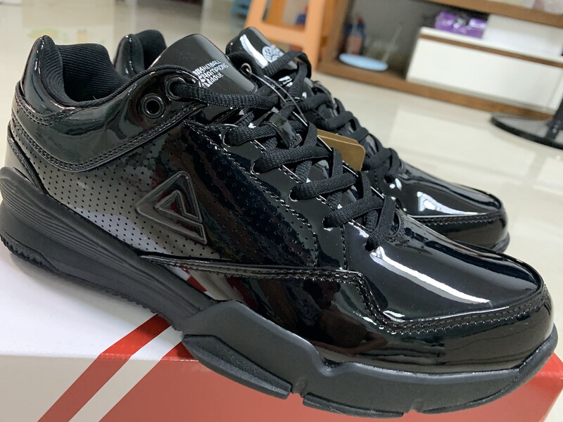 Peak Sponsors Patent Leather Referee Shoes, Sponsors Champions League Basketball Referee Shoes, All Black Basketball Referee Shoes, in Stock with Free Shipping Peak Sponsors Patent Leather Referee Shoes, Sponsors Champions League Basketball Referee Shoes, All Black Basketball Referee Shoes, in Stock with Free Shipping