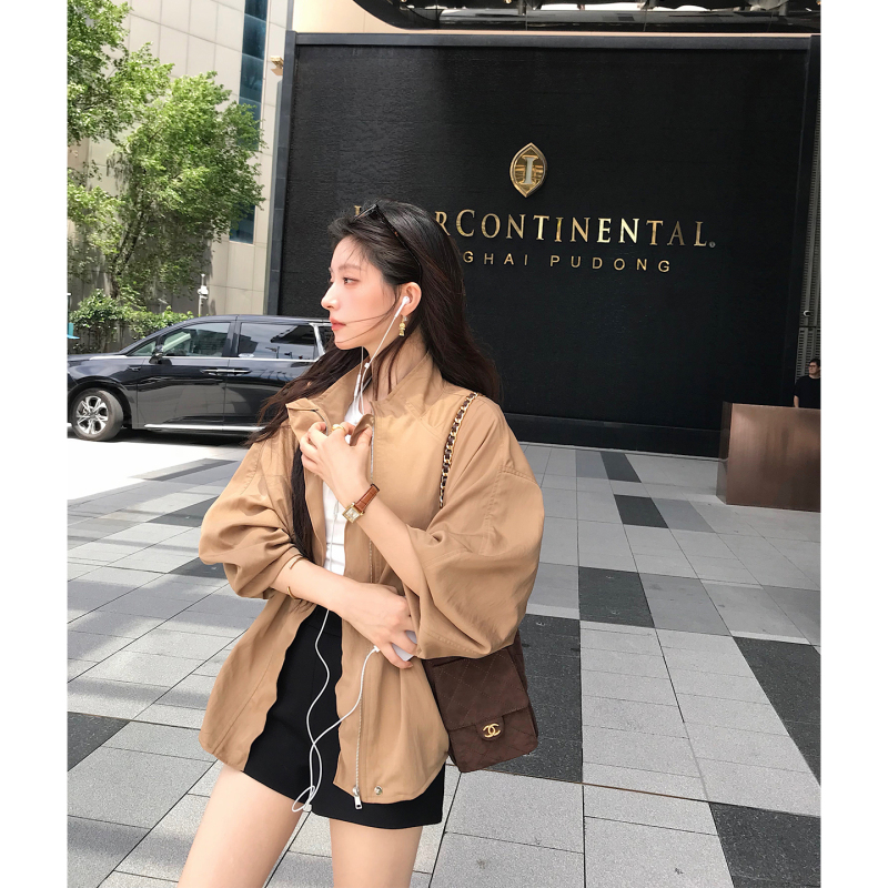 Ada Miss Fashionable Old Money Stand Collar Lyocell Lightweight Camel Loose Zipper Jacket for Women Early Autumn New Style Ada Miss Fashionable Old Money Stand Collar Lyocell Lightweight Camel Loose Zipper Jacket for Women Early Autumn New Style