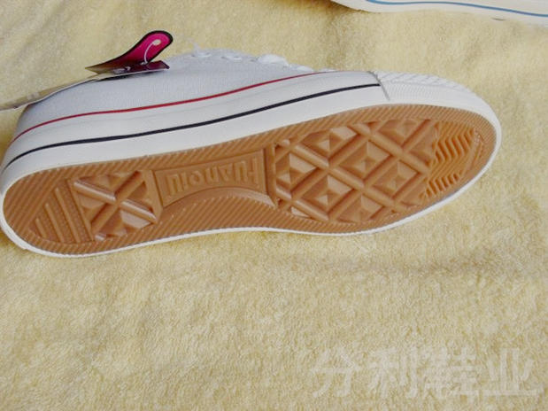Phụ nữ toàn cầu đích thực tăng giày vải cao gót giày vải cao sneaker nam
