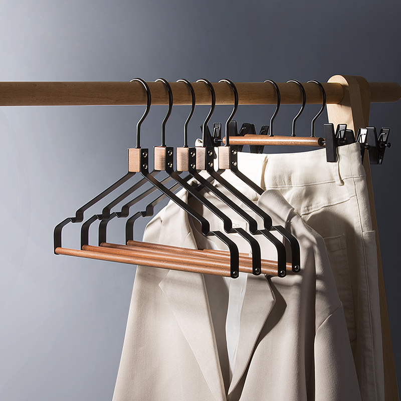 Heathen Clothes Hanger Home Multifunction Traceless Clothes Hangwood Aluminum Alloy Non-slip Windproof Clothes Hanger Sub Adult Clothes Rack