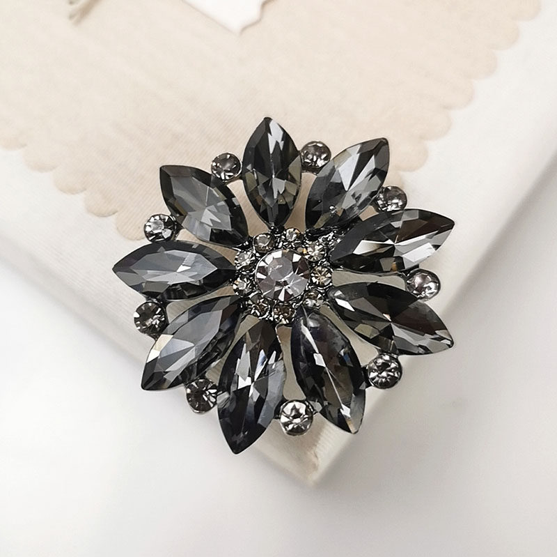 Fashion Great Clothes Buttons UPSCALE WOMEN'S LEATHER GRASS BUTTON HAIR, CASHMERE JUPI WITH ROUND MINK CLOTHING BUTTON, DECORATIVE