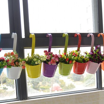 Balcony Wall-Mounted Flower Bucket, Thickened Iron Flower Pot with Detachable Hook, Personalized Creative Flower Container, Set of 2