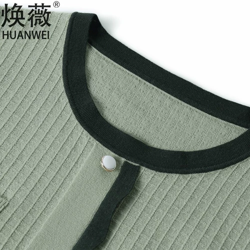 Осенний лонгслив для матери, трикотажный свитер для пожилых людей, приятный телу комплект, для среднего возраста, в западном стиле