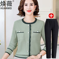 Зеленые черные штаны