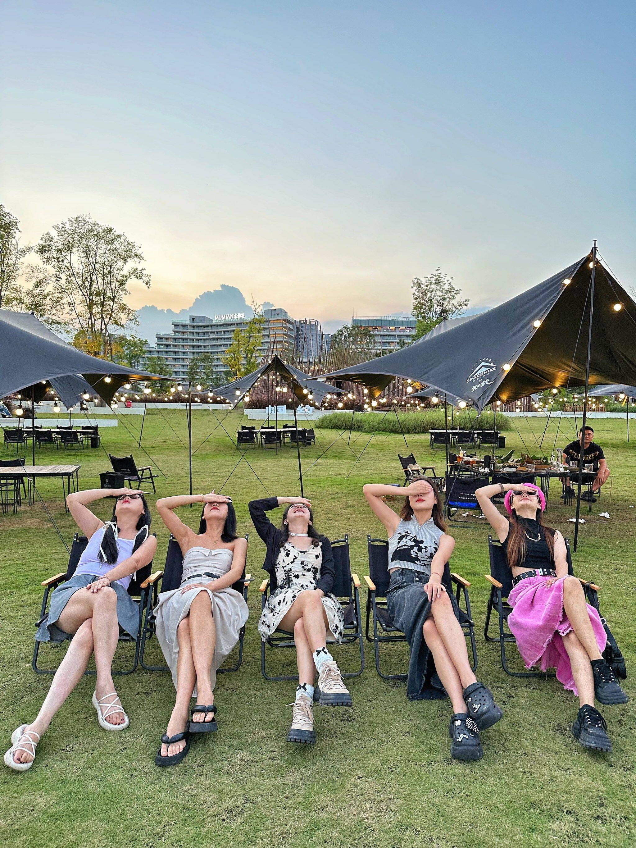 ���������ϡ�����ʽ���Ρ�����������򡱳����������·���