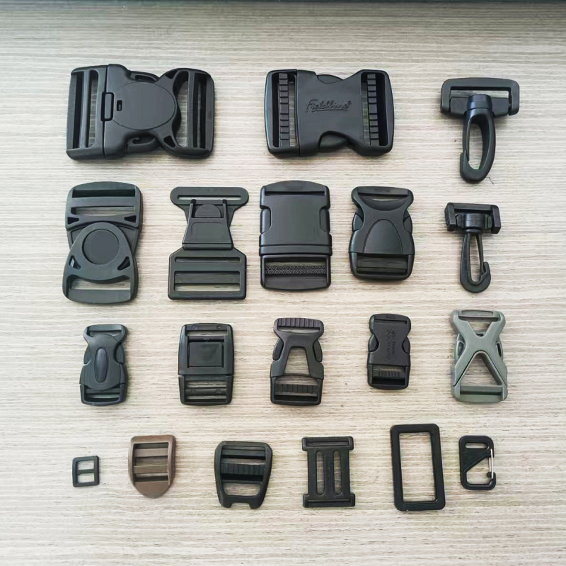 Clearance Sale: Plastic Luggage Accessories, Buckle, D-Ring, Adjustment Buckle, Hook, Backpack Buckle, Ladder Buckle. Hurry before It's Gone!