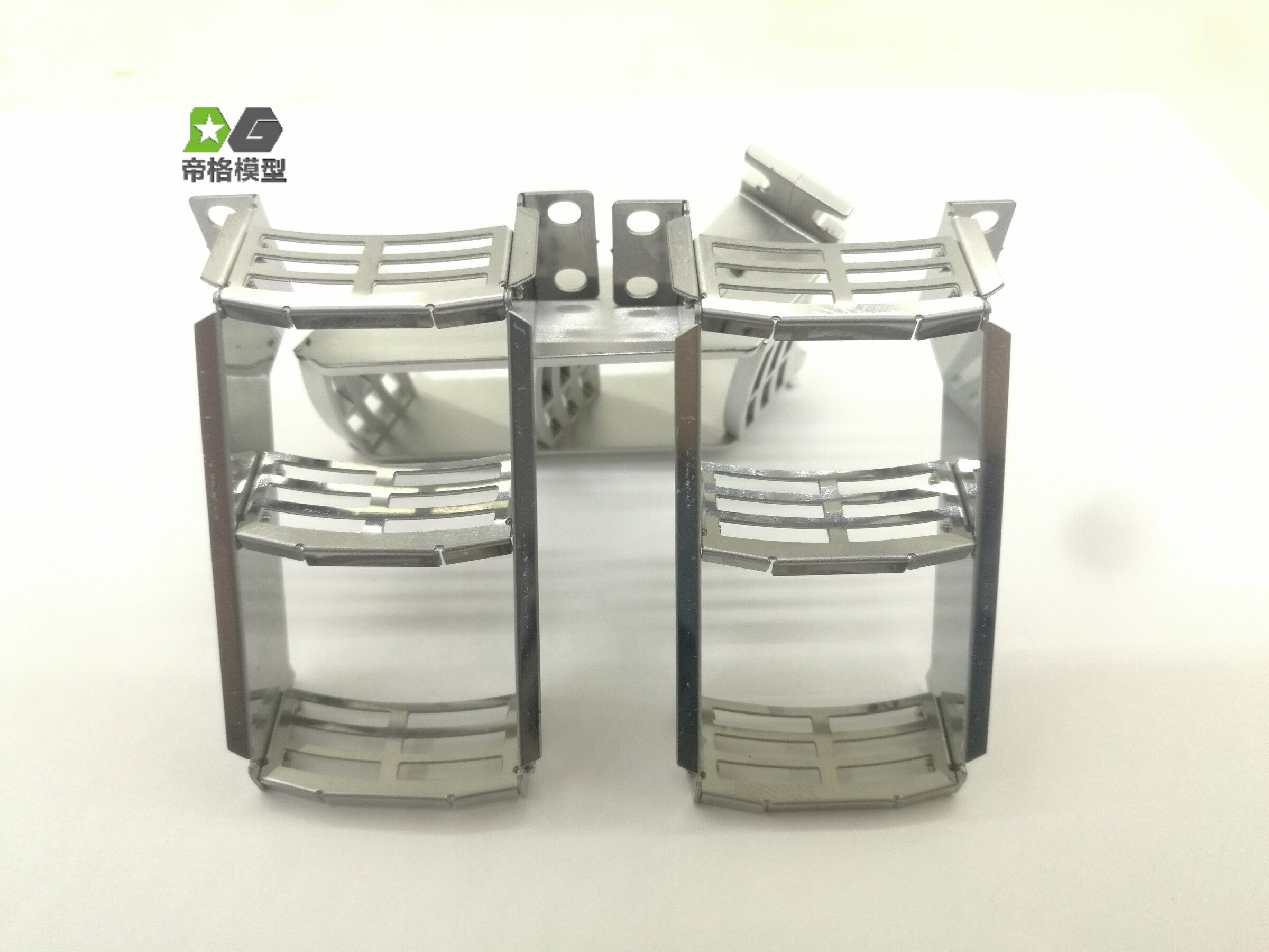 DG-Modelltraktor für Tamiya 1/14 56360 für Volvo F16 Leiter Holztransportwagen Leiter geeignet für bestimmte Gruppen DIY – Detail 1