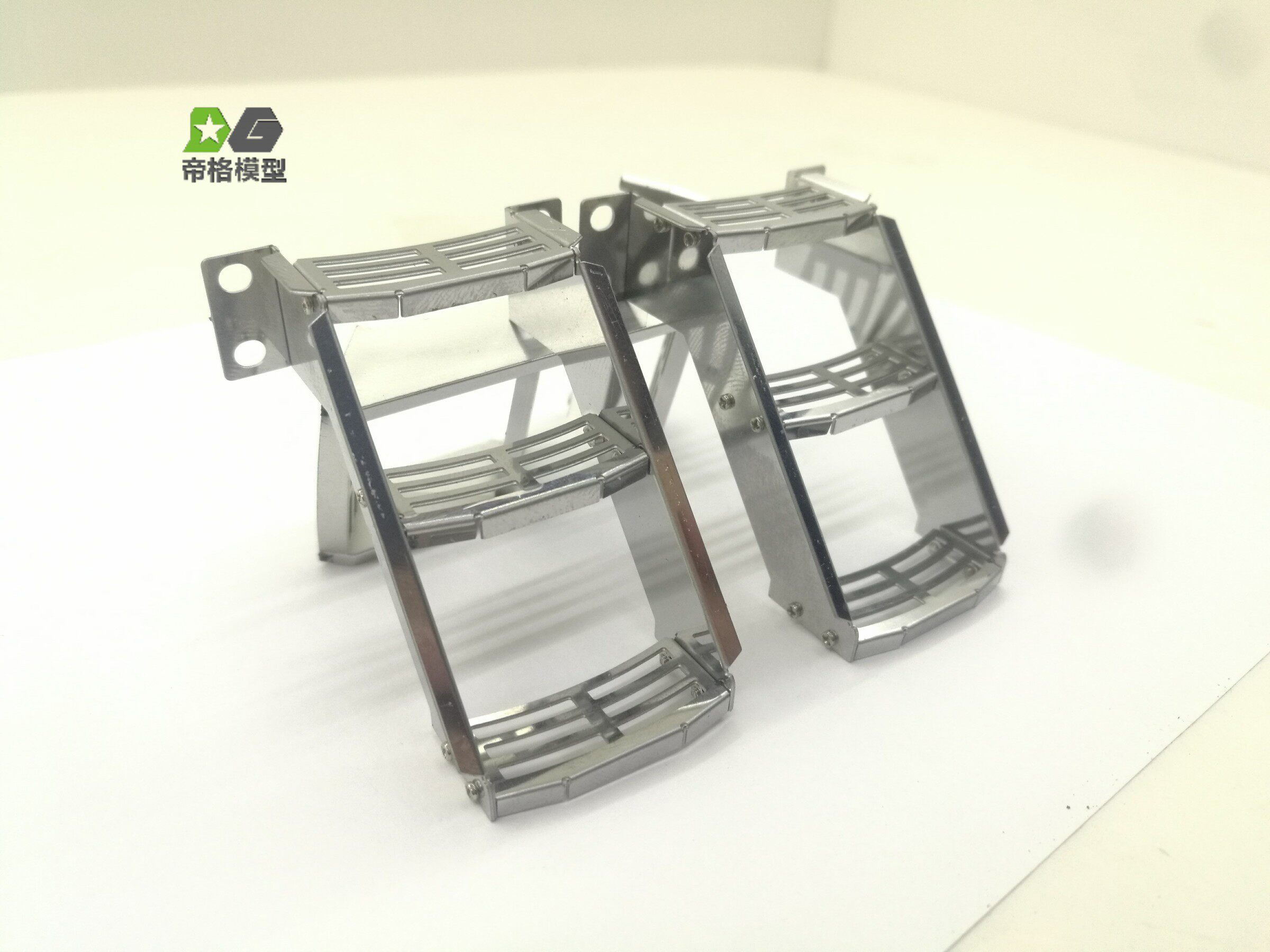 DG-Modelltraktor für Tamiya 1/14 56360 für Volvo F16 Leiter Holztransportwagen Leiter geeignet für bestimmte Gruppen DIY – Detail 2