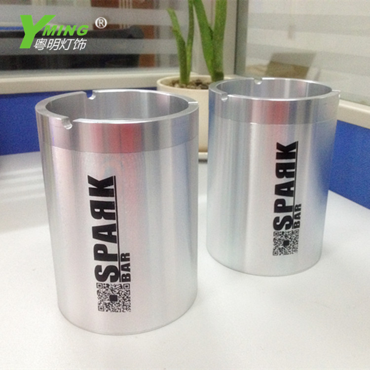 Creative bar Tobacco Ashtray Mesh Cafe Cafe KTV Fashion Personality Big windproof Stainless Steel Smock Customize Logo