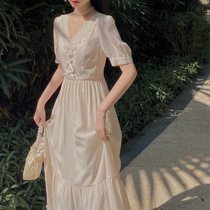 Plum cooked French court style lace hook flower V collar dress female 2021 autumn vintage bubble sleeve long dress