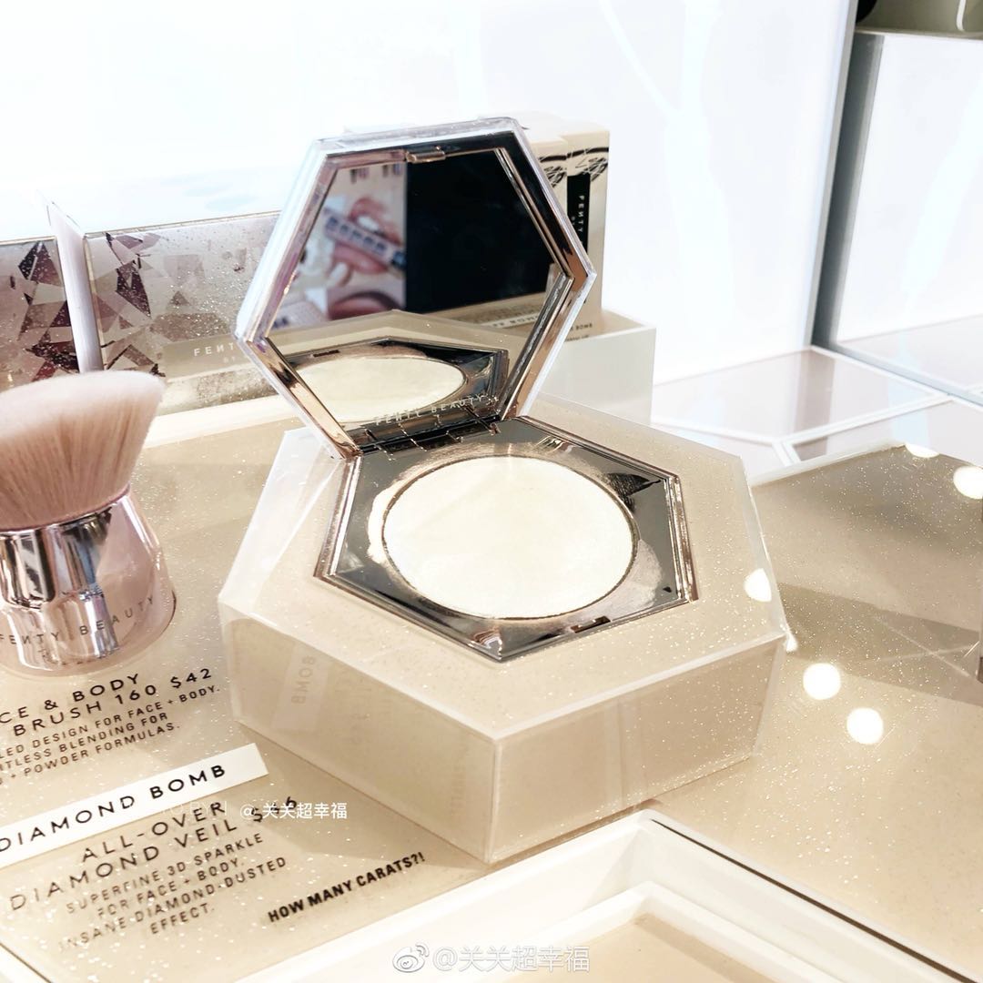 Fenty Beauty Rihanna 18 năm Diamond Bomb Diamond nổi bật phấn bắt sáng innisfree