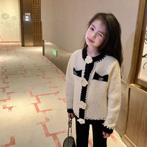 Child costume girl in early autumn knitted open shirt child 2022 new autumn dress female baby foreign air little fragrant sweater coat coat