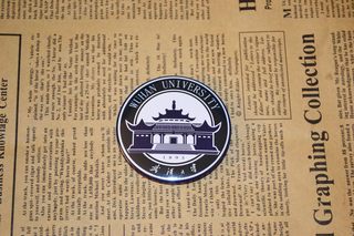 Cultural peripherals Wuhan University school emblem, logo, badge, badge, brooch, refrigerator sticker, ready for customization