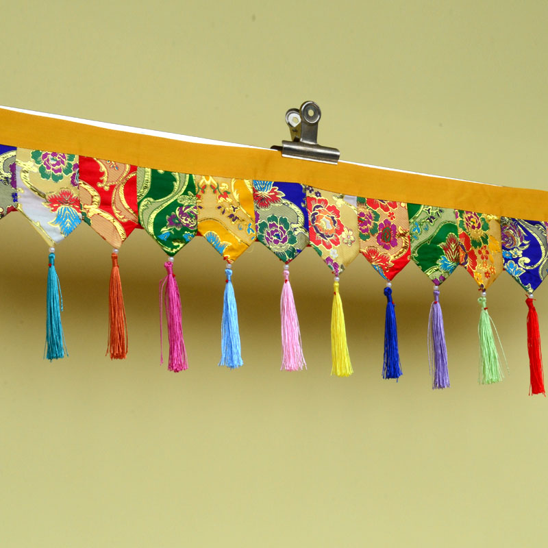 Tibetan characteristics craftsmanship home Buddhall decorated with colorful tip curtain decorated curtain decorated wall of Puma