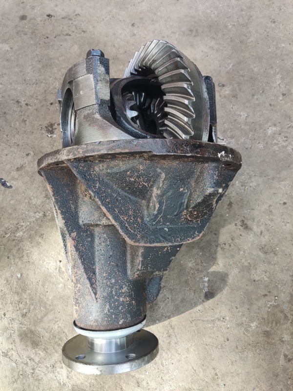 Jmc Yusheng 350 Rear Axle Differential, Available in Both Two-Wheel Drive and Four-Wheel Drive, Includes Premium Disassembled Parts for Quick or Slow Modification