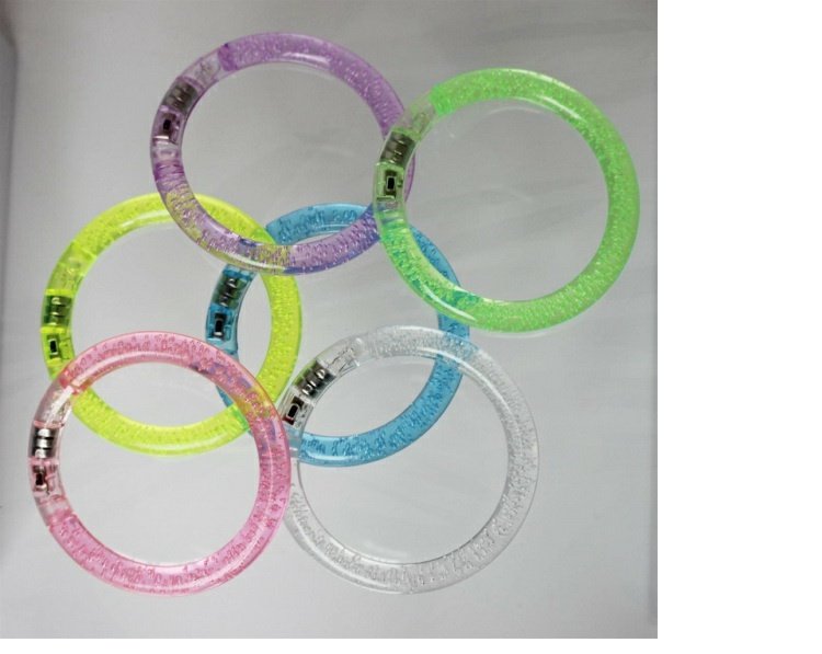 Vòng đeo tay phát sáng Flash Bracelet Vòng đeo tay acrylic LED Đồ chơi trẻ em Bar Dance Night Market Stalls - Vòng đeo tay Cuff vòng tay