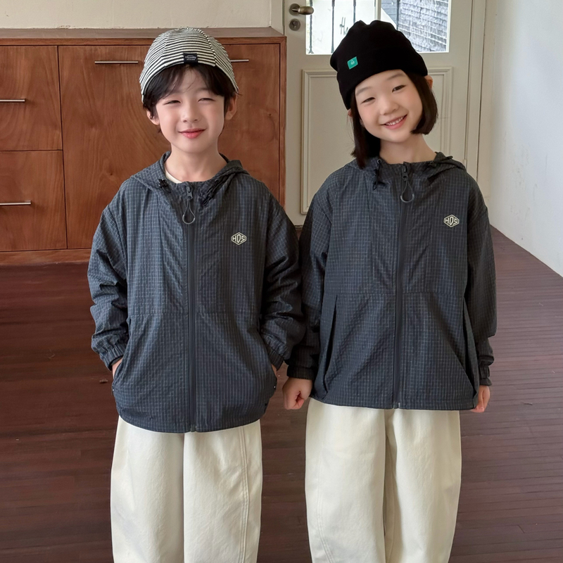 Happydogs Water-Repellent Plaid Jacket, Practical Outdoor Jacket for Boys and Girls in Kindergarten, Hooded Jacket Happydogs Water-Repellent Plaid Jacket, Practical Outdoor Jacket for Boys and Girls in Kindergarten, Hooded Jacket