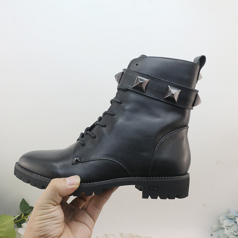 British Style First-Layer Calfskin Martin Boots with Rivets, Fashionable and Casual Round-Toe Side Zipper Low-Heeled Black Genuine Leather Short Boots