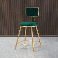 45 Сидя высокая зеленая бархатная подушка