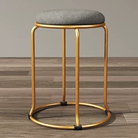 Золотая нога серое белье