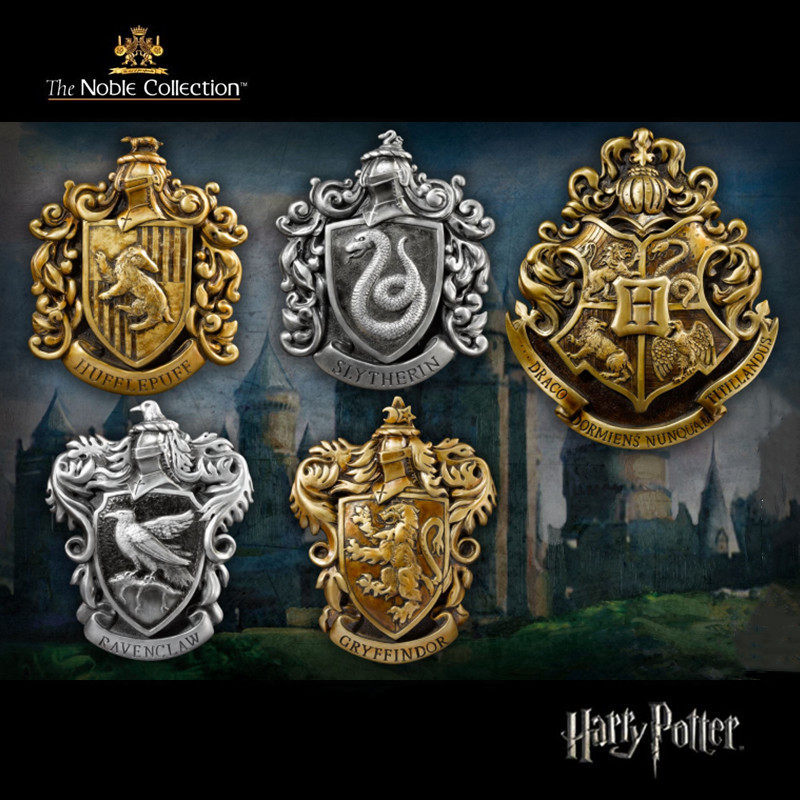 Harry Potter Genuine Perimeter Hogwarts School Badge Four College Badge Wall-mounted Decoration Door Card Suit