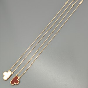 18K Gold Medium Four-Leaf Clover Necklace Inlaid with Carnelian White Mother-Of-Pearl Black Agate Pendant Clavicle Chain Au750 Color Gold