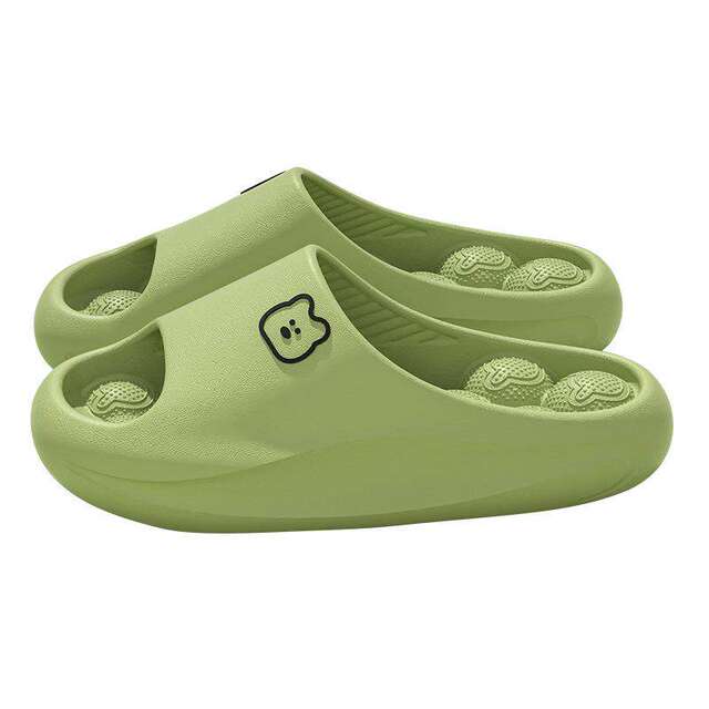 2026 New Model Women's Spring and Summer Water-Draining Non-Slip Bath Slippers with Cartoon Design and Soft Feel for Men's Home Use