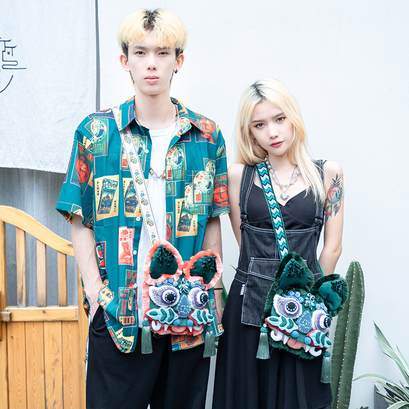 Yaxiaoqi Original Handmade Chinese Style Series Tiger Head Couple Crossbody Bag Handmade Phone Bag Year of the Dragon Lion Dance Hat