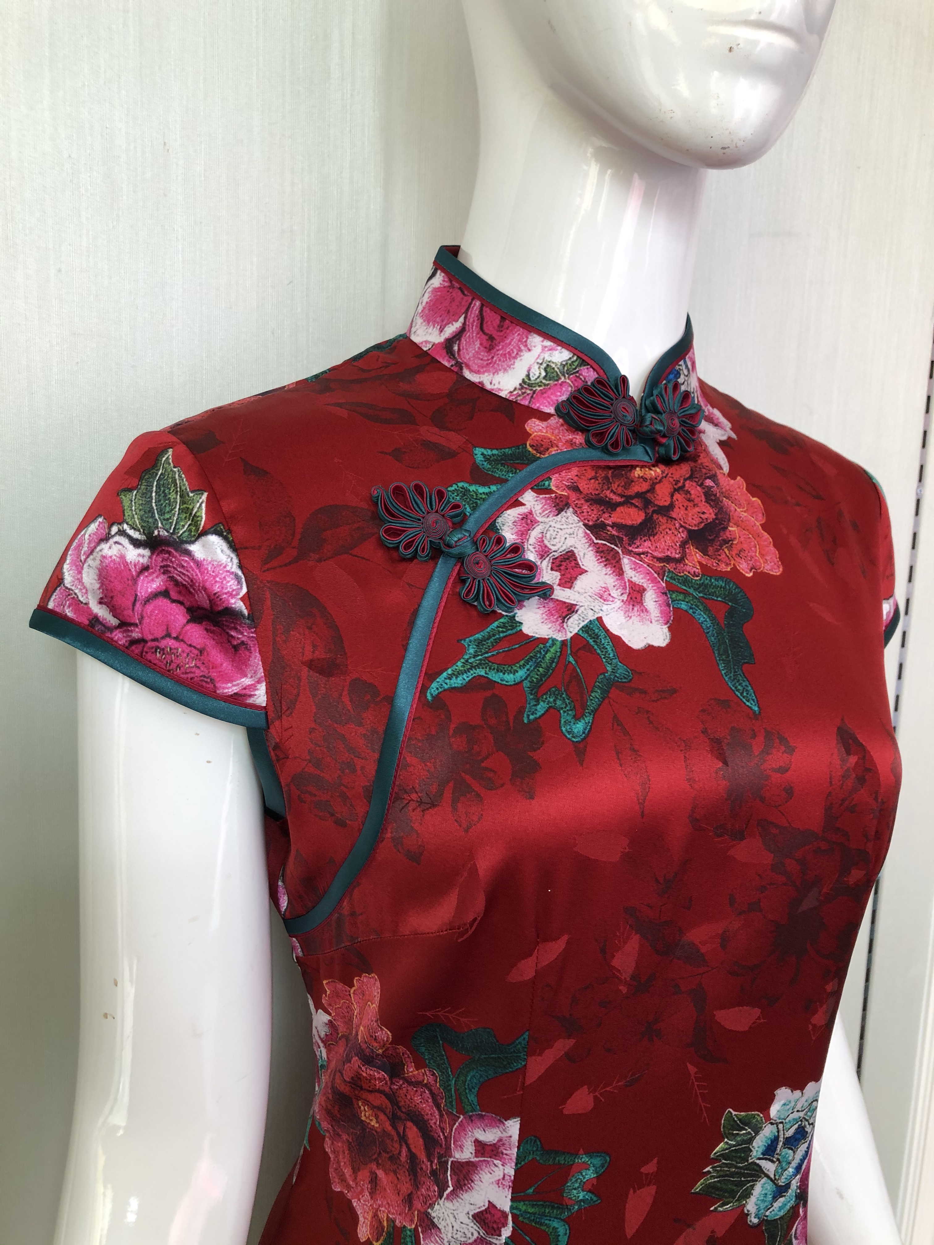 XL(170/92A)+Picture color (red)  