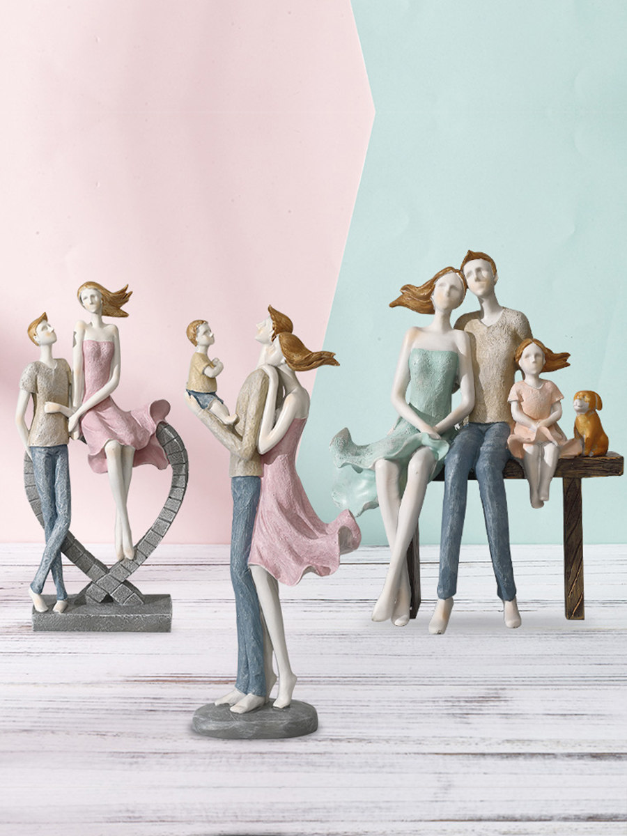 Wedding gifts Couple gifts A pair of memorial a family of three ornaments Creative living room a family of four bedroom ornaments