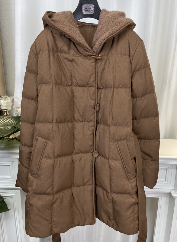 Luxury Brand Long down Jacket from Top-Tier Shopping Malls (Special Price, No Returns or Exchanges, Post Pictures for a Refund) Luxury Brand Long down Jacket from Top-Tier Shopping Malls (Special Price, No Returns or Exchanges, Post Pictures for a Refund)