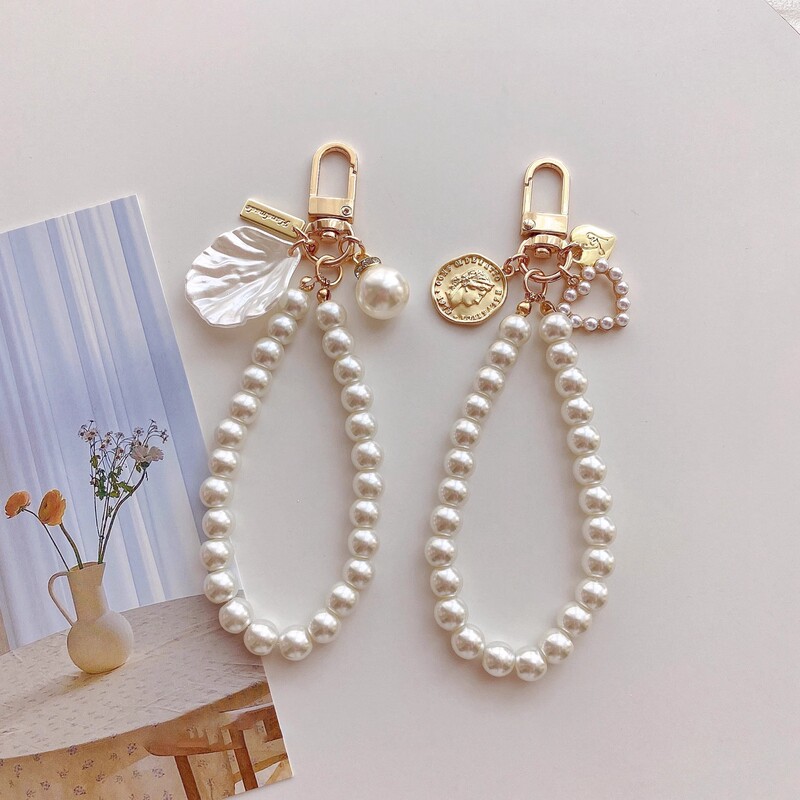 French Lulugoya Artificial Pearl Shell Retro Square Coin Double-Sided Letter Pendant Mobile Phone Lanyard Short Style French Lulugoya Artificial Pearl Shell Retro Square Coin Double-Sided Letter Pendant Mobile Phone Lanyard Short Style