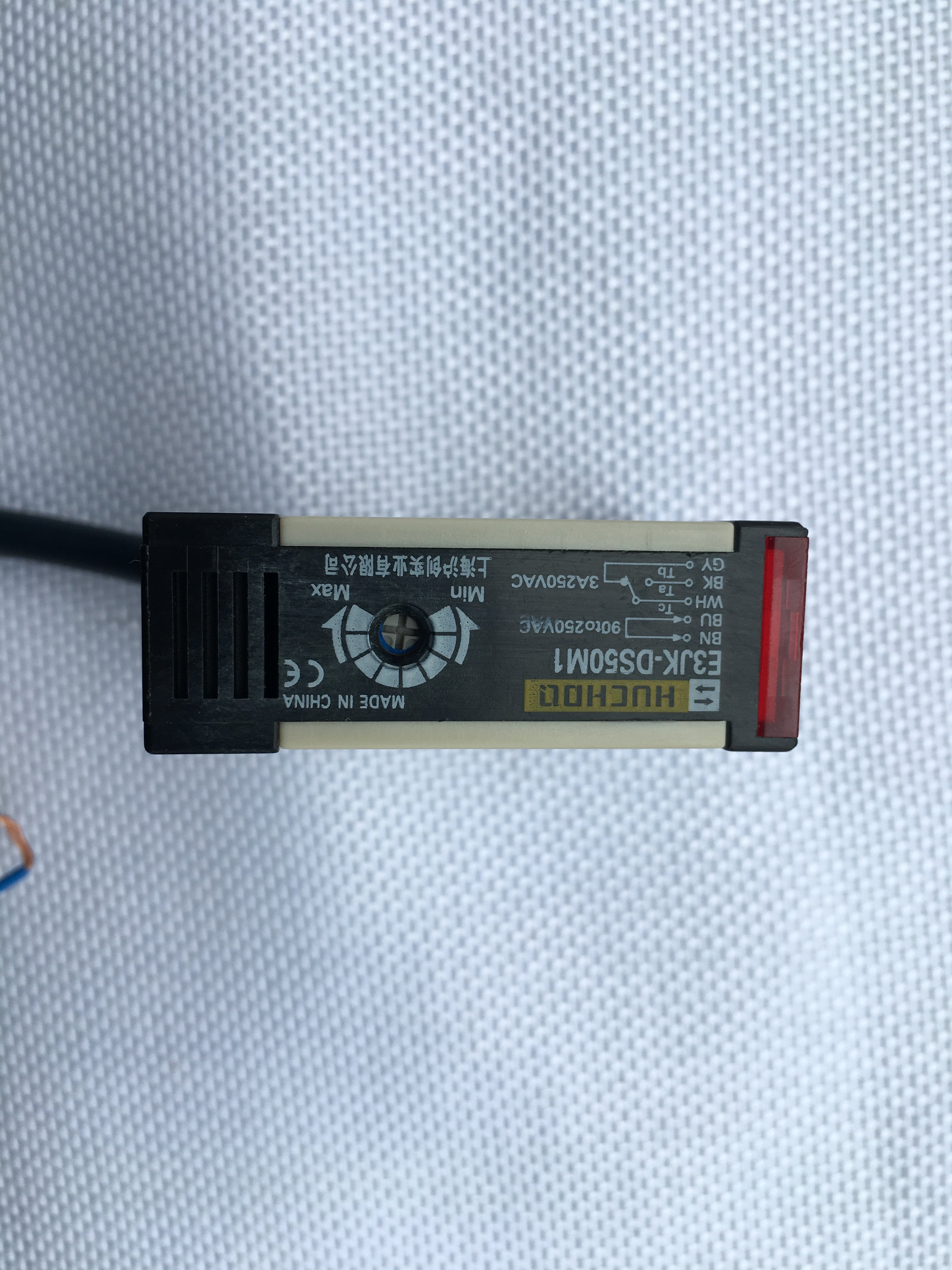 Square infrared sensor diffuse reflection photoelectric switch E3JK-DS50M1 normally open plus normally closed 24V220V