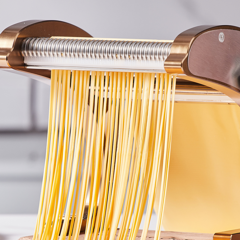Home-Use Noodle Maker, Dough Press for Wide, Thin, and Round Noodles, 316 Food-Grade Stainless Steel, Small Dough Roller for Making Puff Pastry and Buns