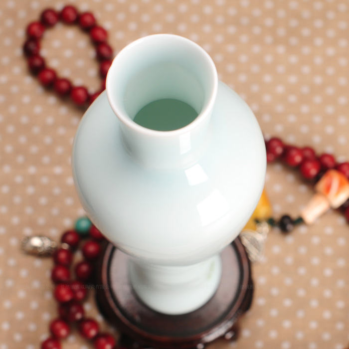 The Vases, flower implement floret bottle of modern fashion flower receptacle jingdezhen ceramics household act the role ofing is tasted hand - made flowers inserted