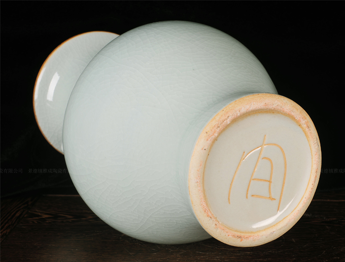 Jingdezhen porcelain jade ice crack crystal color glaze vase modern classical handicraft furnishing articles in the living room