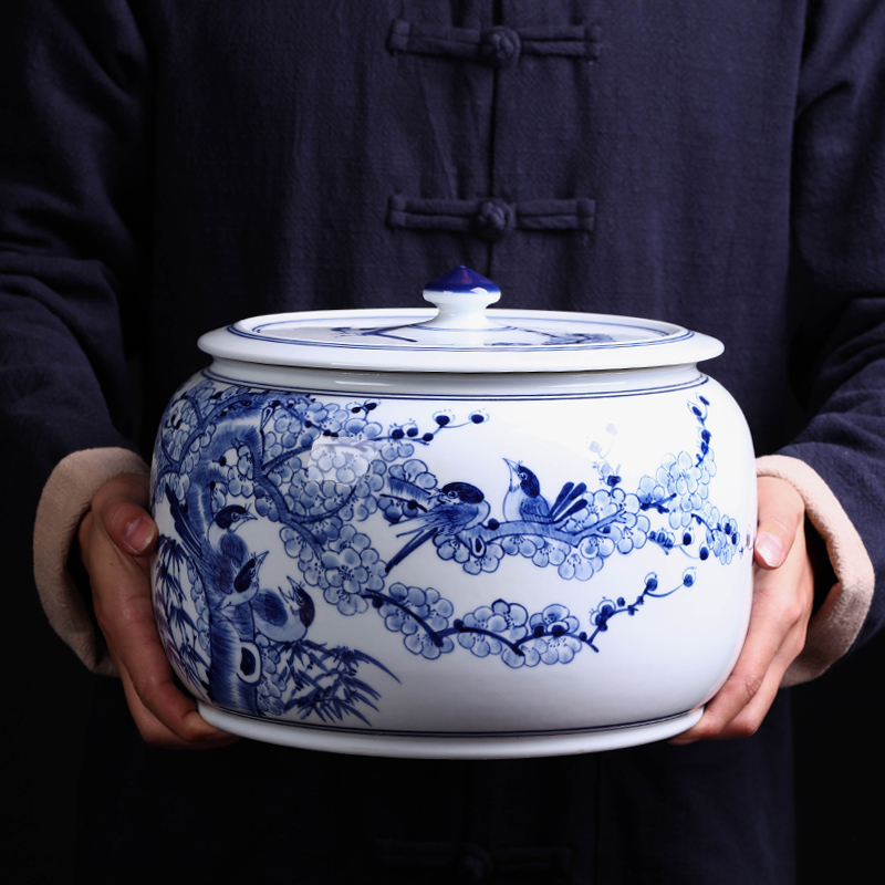 Jingdezhen ceramics pu 'er tea packaging gift box the tea pot home tea cake pot seal storage tank