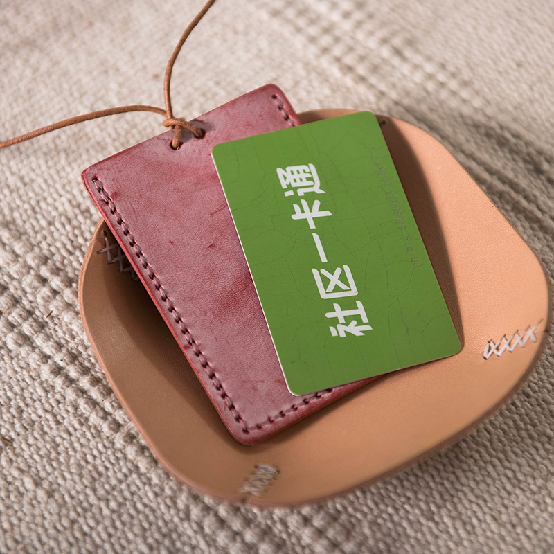 Bus cutting sleeve DIY material bag yourself to make door fasting card subway cutting sleeve head layer of cow leather mist wax leather