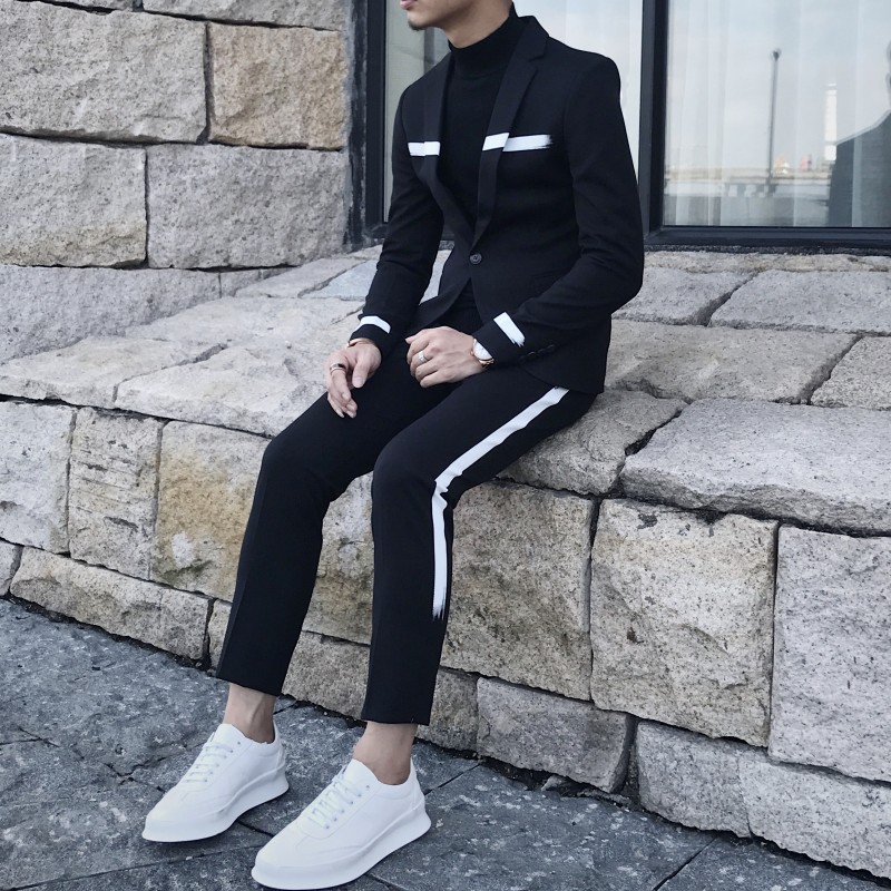 Ngôi sao lớn 2018 trình diễn catwalk thời trang phù hợp với bộ đồ nhỏ phù hợp với phiên bản Hàn Quốc màu trắng tương phản màu sắc phù hợp với bộ đồ hai mảnh quần tây nam