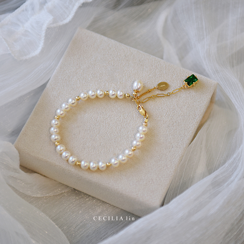 CECILIA design knock bright natural freshwater pearl 14k gold emerald Zircon hand chain hand Kushiro temperament woman